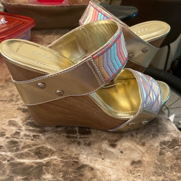 BCBG sandals - Picture 7 of 7